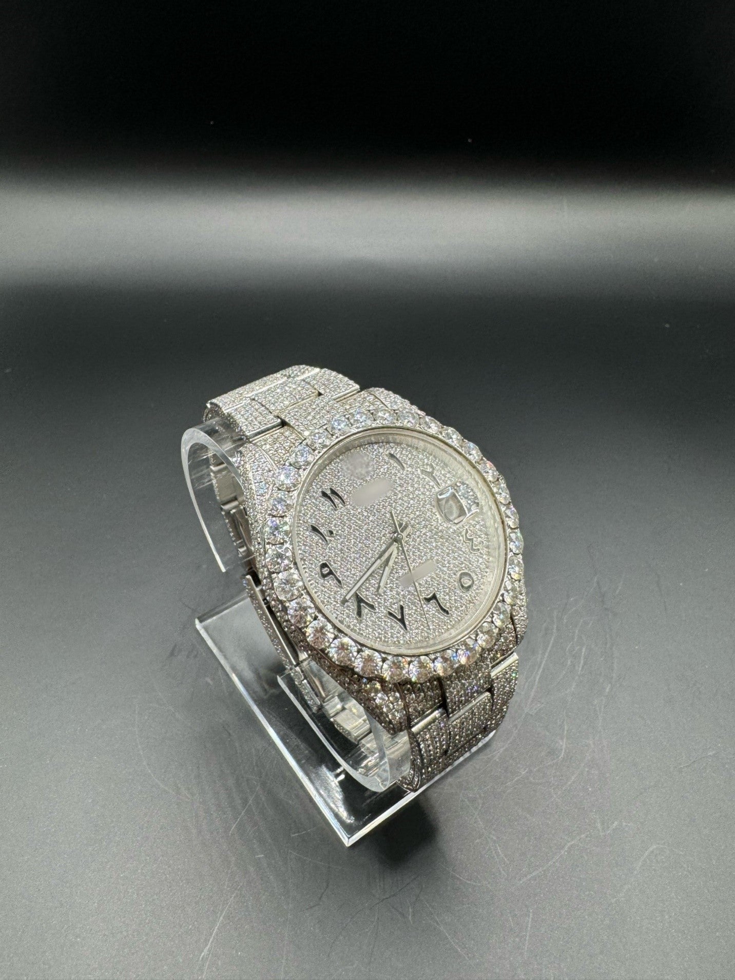 Moissanite Watch with Oyster Bracelet and Arabic Dial (41mm)